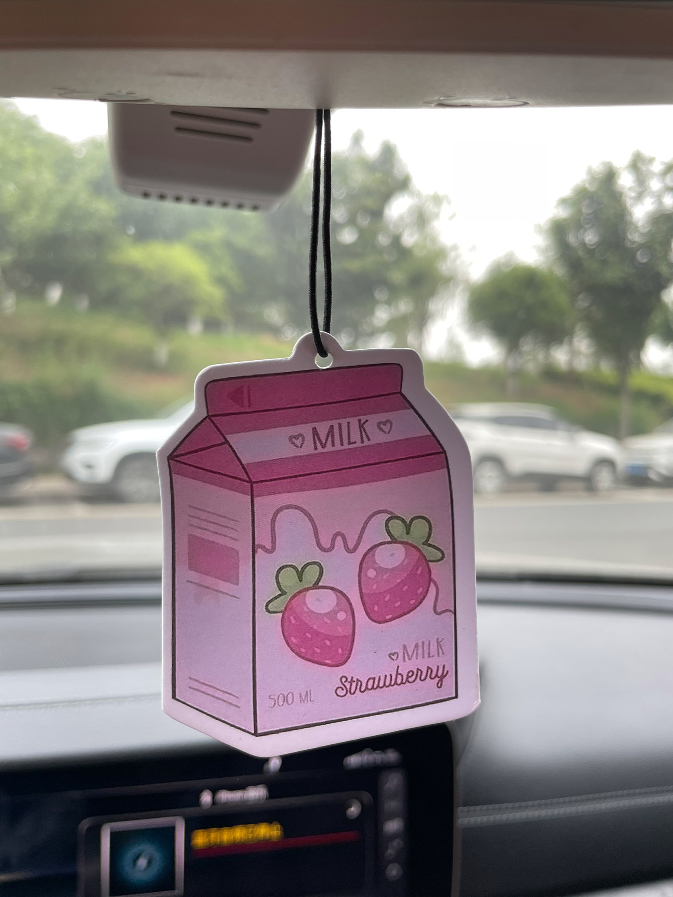 Bathroom Home Essentials Store - Milk/Freesia Fresh Scent Five-Star Neutral Car