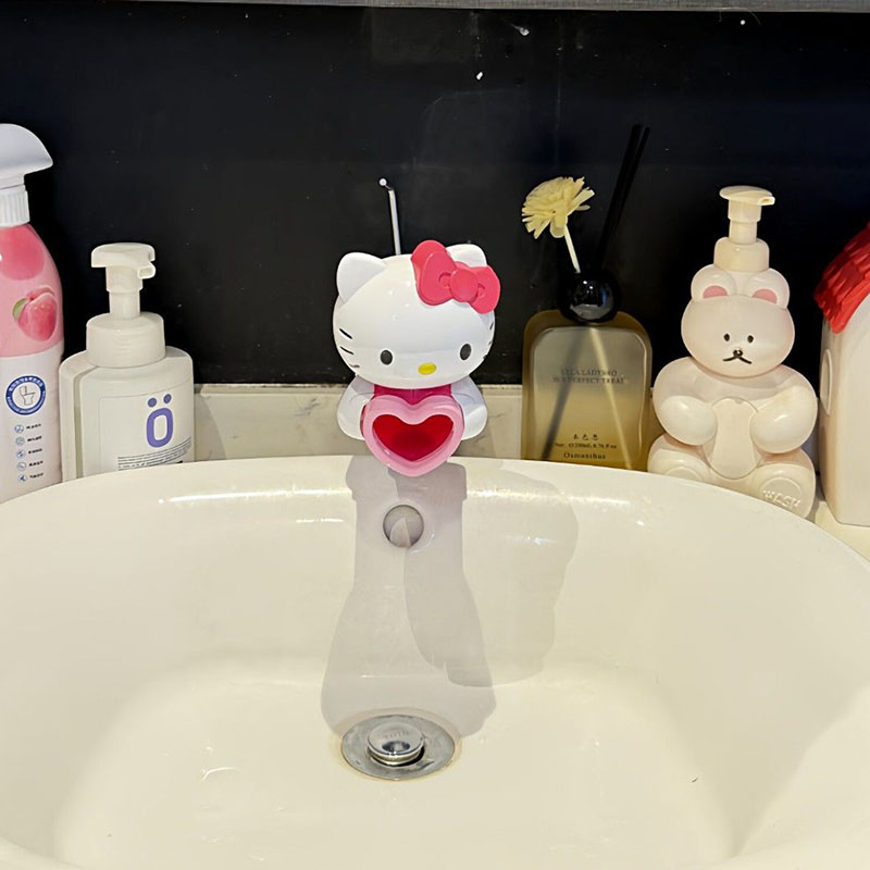 Sanrio Hello Kitty Faucet Exte - Home Goods Bathroom Decor のレビューと価格