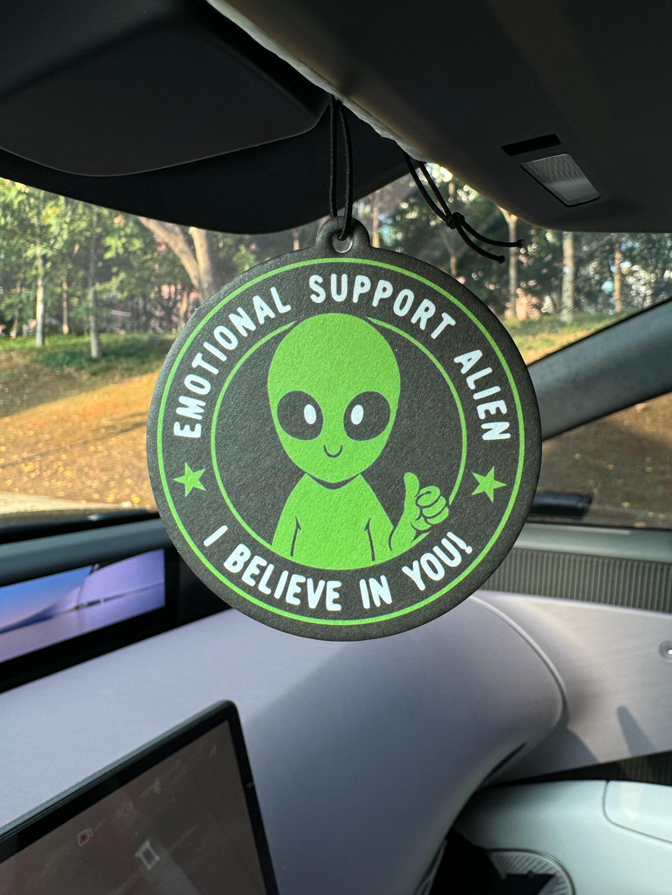 Emotional Support Alien Alien  - Bathroom Home Essentials Store のレビューと価格